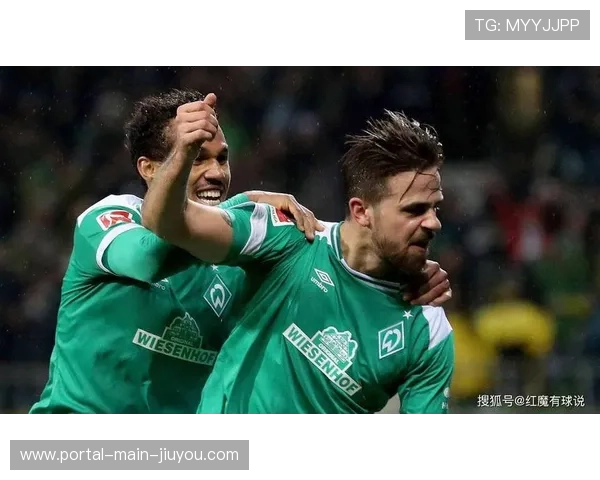 不莱梅变阵三中卫体系应对拜仁，由马拉蒂尼、弗里德尔和库利巴利组成